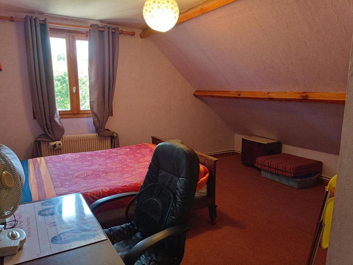 Lit 2 Personnes Grand Bureau Apartment Fruges Exterior photo