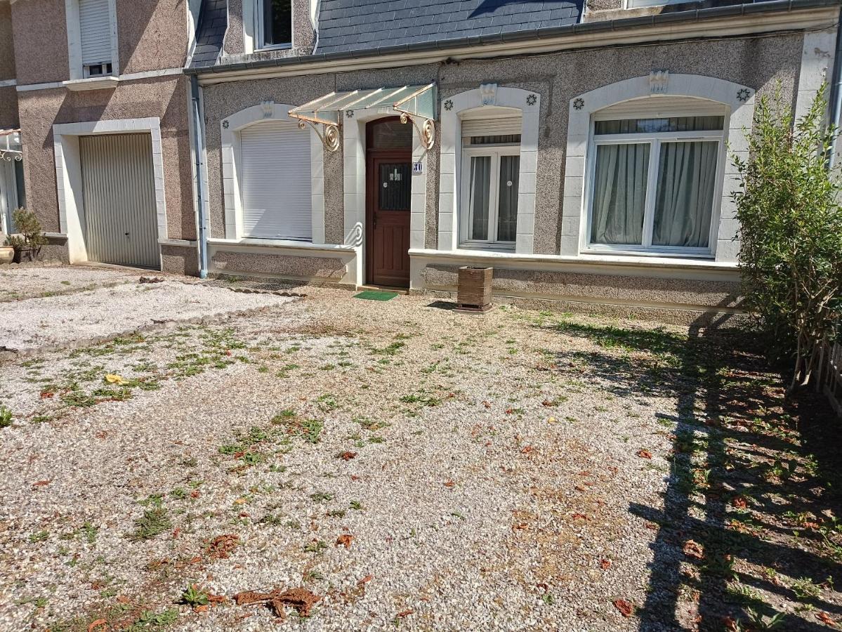 Lit 2 Personnes Grand Bureau Apartment Fruges Exterior photo