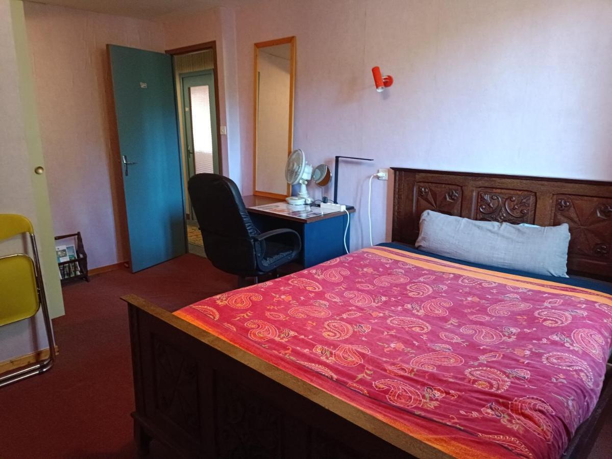 Lit 2 Personnes Grand Bureau Apartment Fruges Exterior photo